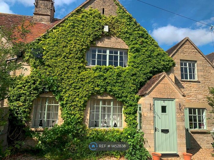 4 Bedroom Semi-Detached House To Rent In Chesterton Lane, Cirencester, GL7