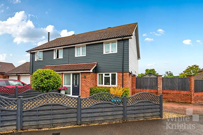 3 Bedroom Semi-Detached House For Sale In Montgomery Drive, Spencers Wood, Reading, Berkshire, RG7