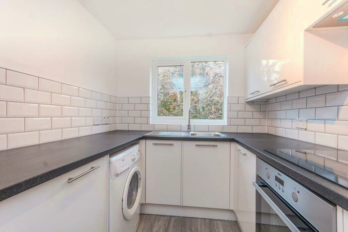 2 Bedroom Flat To Rent In Bunning Way, Barnsbury, London, N7