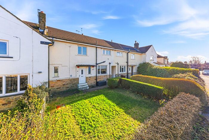 3 Bedroom Terraced House For Sale In Markham Avenue, Leeds, LS19