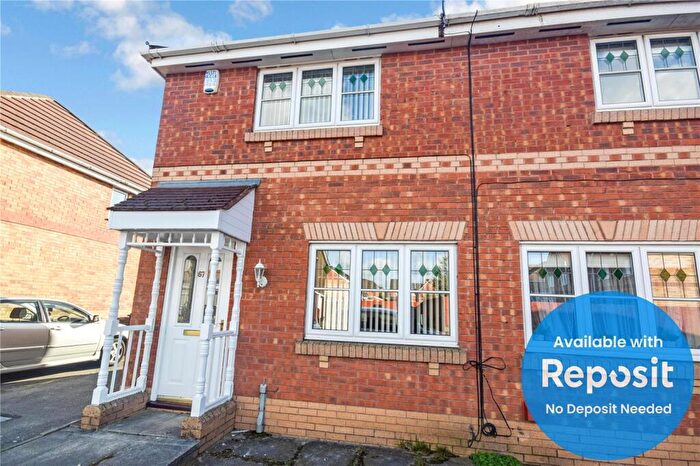 3 Bedroom Semi Detached House To Rent In Worsley Street, Pendlebury, Swinton, Manchester, M27