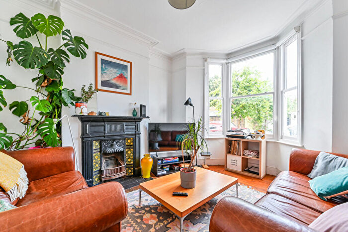 4 Bedroom Terraced House For Sale In Leswin Road., Stoke Newington, London, N16