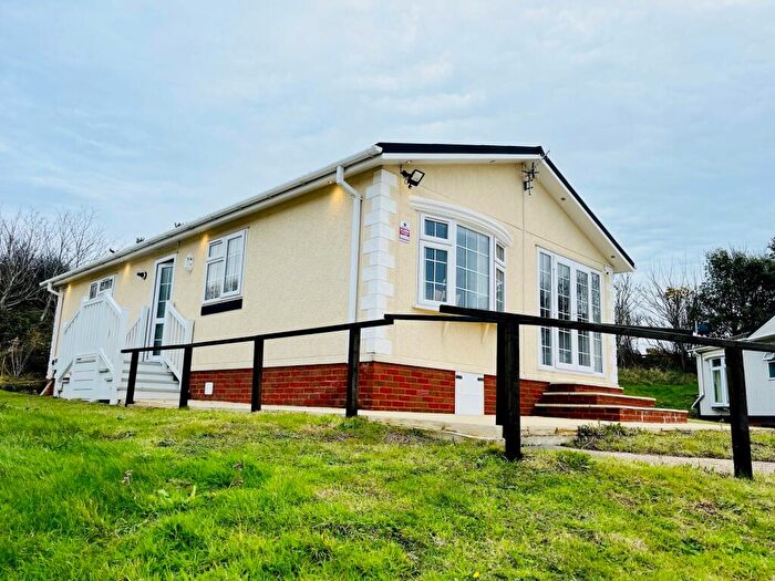 2 Bedroom Mobile Home To Rent In South Coast Road, Peacehaven, BN10