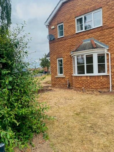 3 Bedroom Semi-Detached House To Rent In Honeycombe Avenue, Stockton, TS19