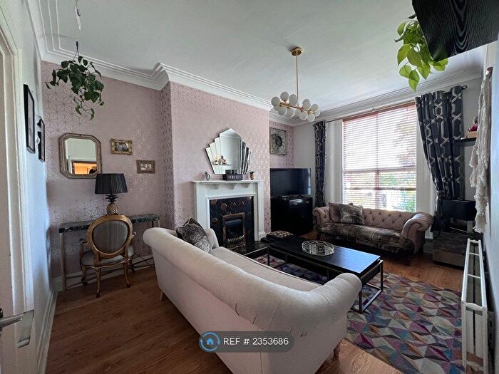 2 Bedroom Flat To Rent In Chapel Allerton, LS7