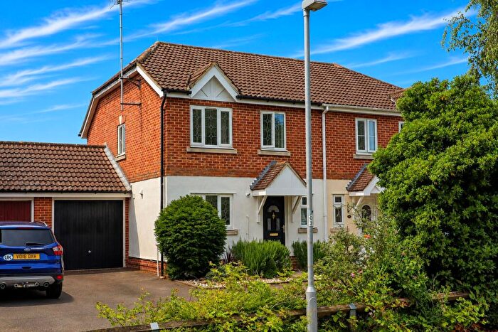 3 Bedroom Semi-Detached House For Sale In Nordmann Place, Brandon Groves, South Ockendon, Essex, RM15