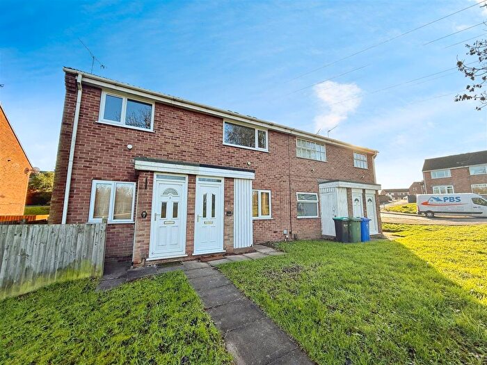 2 Bedroom Maisonette To Rent In Larkspur Close, Forest Town, Mansfield, NG19