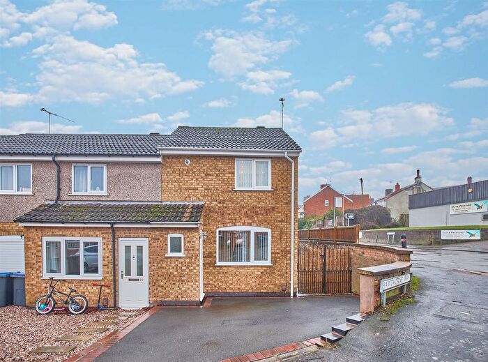 2 Bedroom End Terrace House For Sale In Hawthorne Way, Barwell, Leicester, LE9