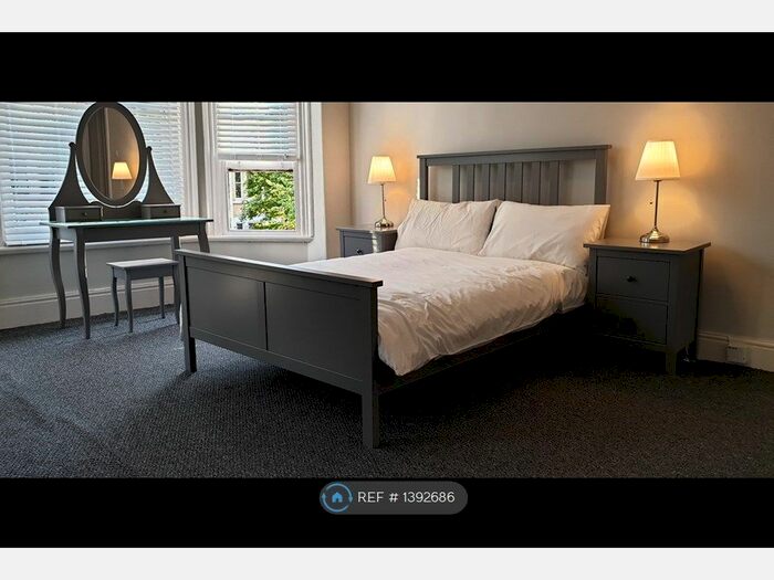 2 Bedroom Flat To Rent In Princes Avenue, Hull, HU5