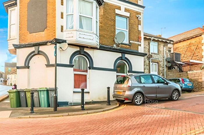 1 Bedroom Apartment For Sale In St. Johns Road, Ryde, Isle Of Wight, PO33