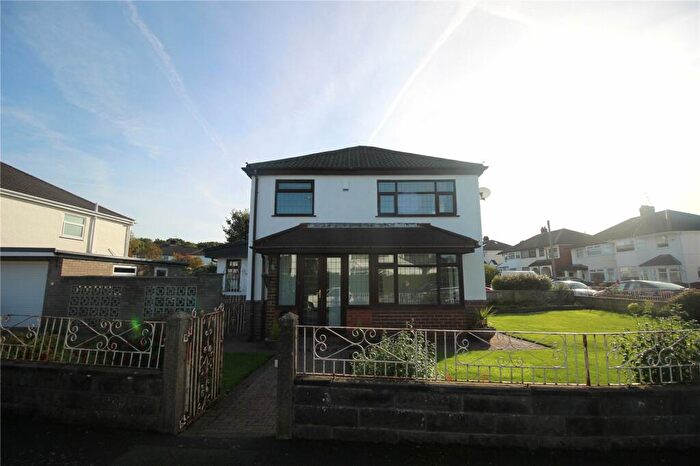 3 Bedroom Semi-Detached House To Rent In Lilac Grove, Liverpool, Merseyside, L36