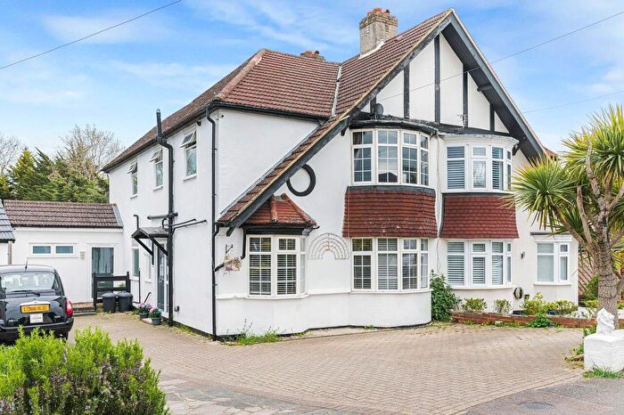 5 Bedroom Property For Sale In Crest View Drive, Petts Wood, Orpington, BR5