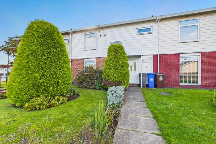 3 Bedroom Terraced House For Sale In Hazlebarrow Crescent, Jordanthorpe, S8
