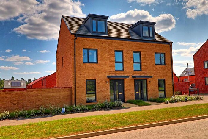 3 Bedroom Semi-Detached House To Rent In Mcdowell Street, Bishop's Stortford, CM23
