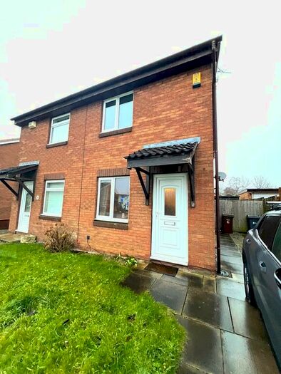 2 Bedroom Semi-Detached House To Rent In Howdale Road, Hull, HU8