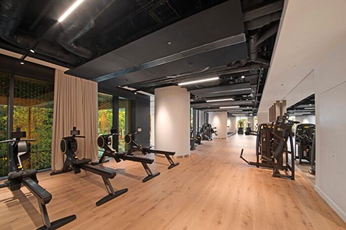 Apartment To Rent In Bagshaw Building, Wards Place, Canary Wharf, E14