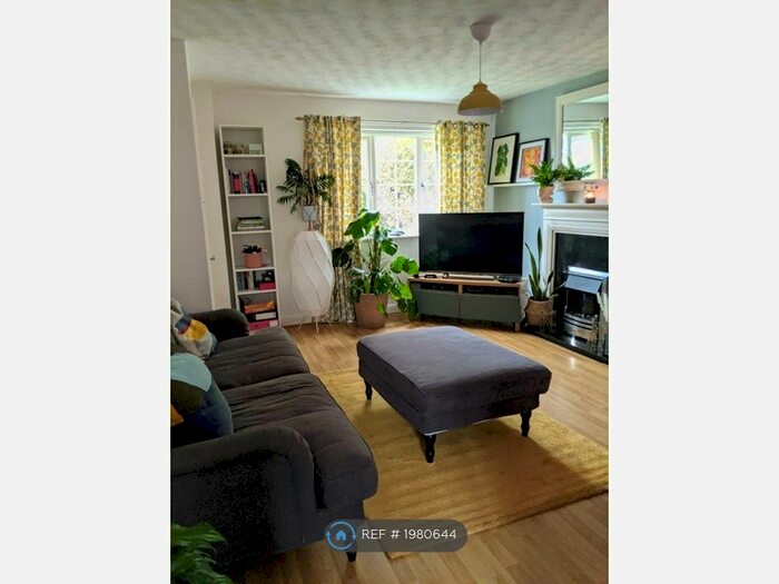 2 Bedroom Semi-Detached House To Rent In Wilderswood Close, Manchester, M20