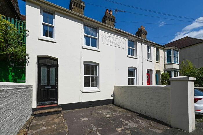 3 Bedroom Semi-Detached House For Sale In Whitstable Road, Canterbury, CT2