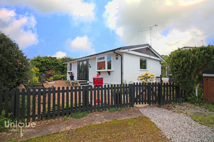 2 Bedroom Retirement Property For Sale In Occupation Lane, Poulton-le-Fylde, FY6