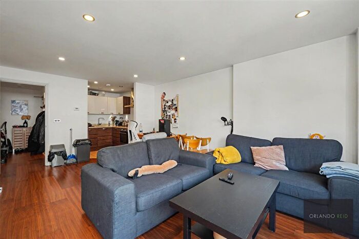 2 Bedroom Flat To Rent In Boundary Lane, London, SE17