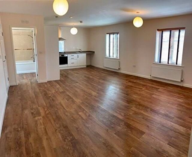 2 Bedroom Flat To Rent In Lady Smith Court, Selby, YO8