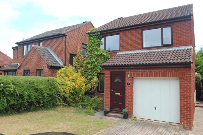 3 Bedroom House To Rent In Cranewells Vale, Leeds, West Yorkshire, LS15