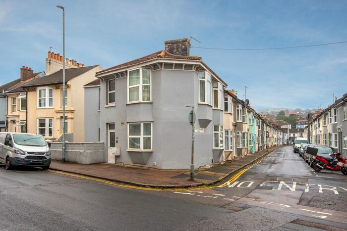 7 Bedroom End Of Terrace House To Rent In Upper Lewes Road, Brighton, East Sussex, BN2