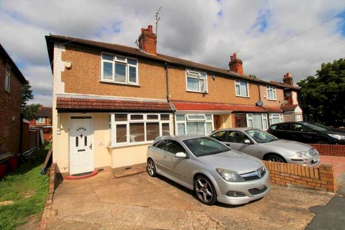 2 Bedroom Semi-Detached House To Rent In Warwick Crescent, Hayes, UB4
