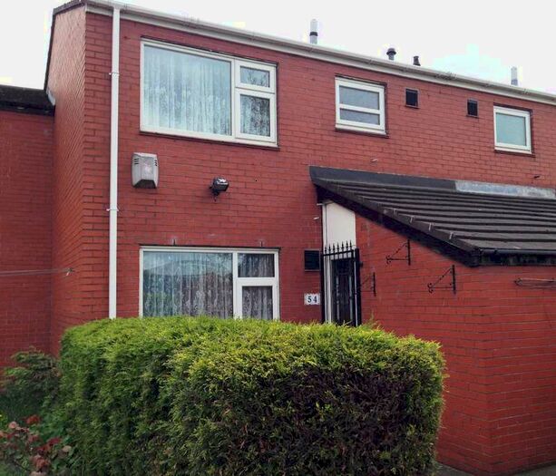 3 Bedroom Terraced House To Rent In Temple View Grove, Leeds, LS9