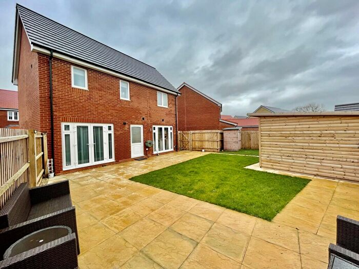 3 Bedroom Detached House For Sale In Sunflower Avenue, Pinchbeck, PE11