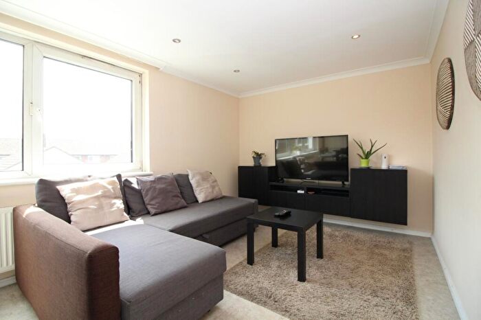 4 Bedroom Maisonette To Rent In Oxford Road, Stratford, E15