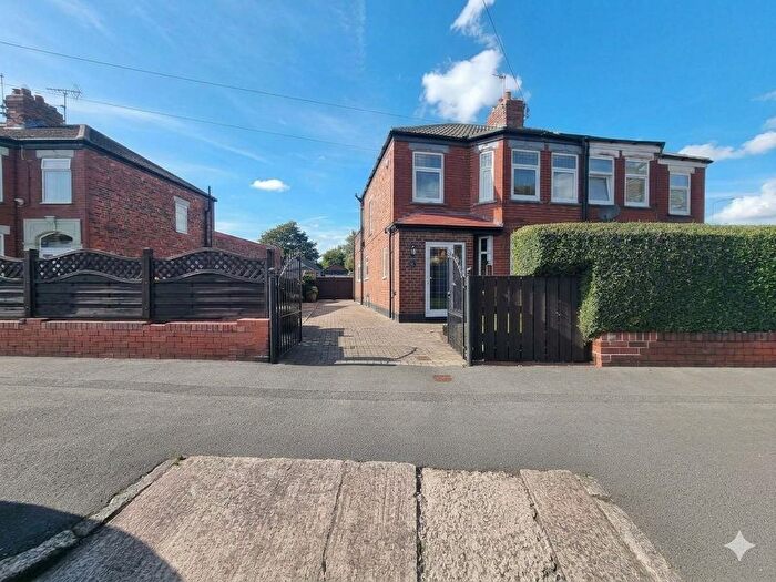 3 Bedroom Semi-Detached House For Sale In Oban Avenue, Hull, HU9