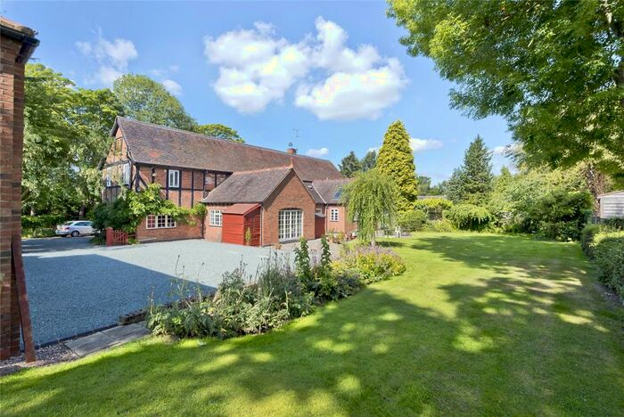 7 Bedroom Detached House For Sale In Henley Road, Ullenhall, Henley-in-Arden, Warwickshire, B95