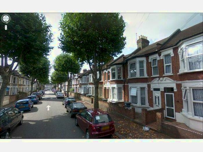 3 Bedroom Detached House To Rent In Macaulay Road, East Ham, Plaistow, Upton Park, London, E6