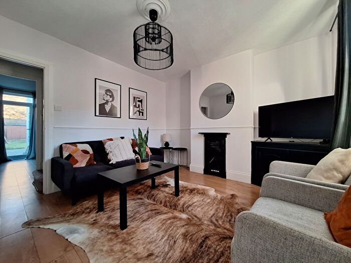 3 Bedroom Property To Rent In St. Albans Road, Dartford, DA1