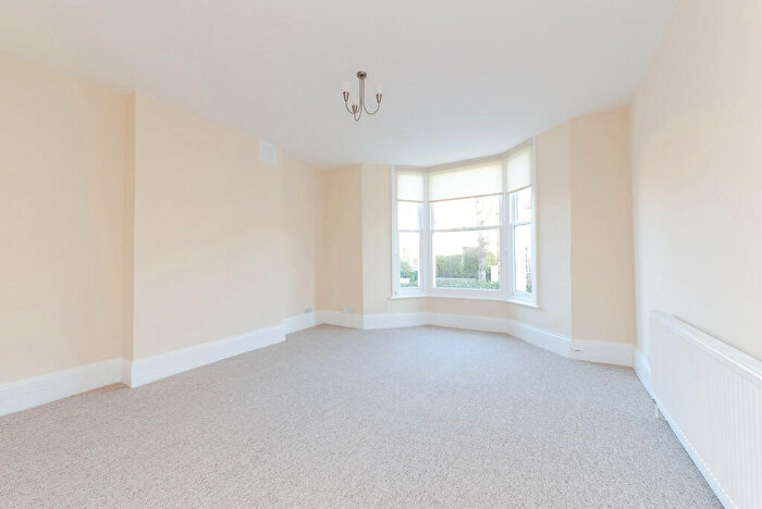 1 Bedroom Apartment To Rent In Barry Road, East Dulwich, (Jk), SE22
