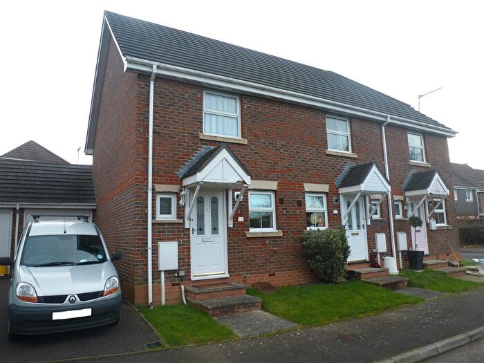 2 Bedroom House To Rent In Bluebell Way, Burgess Hill, RH15