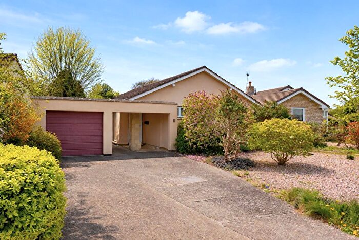 2 Bedroom Detached Bungalow For Sale In Wansdyke Drive, Calne, SN11