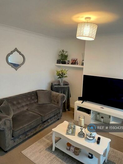 2 Bedroom Maisonette To Rent In Croft Close, Chislehurst, BR7