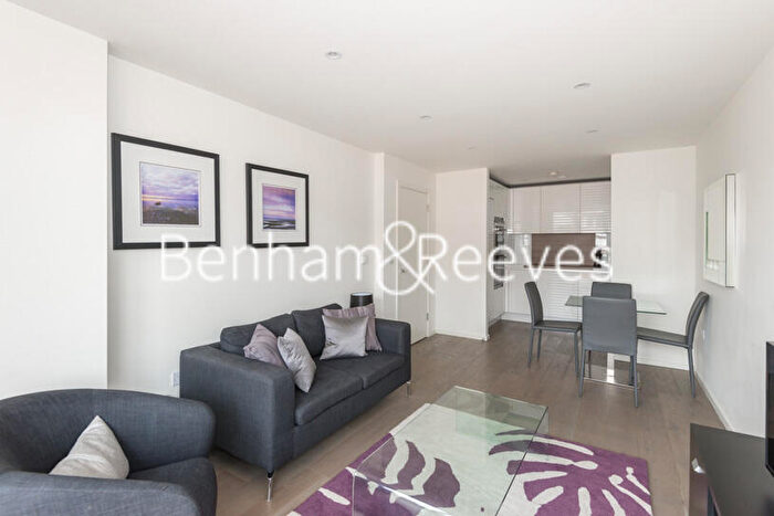 1 Bedroom Apartment To Rent In Worcester Point, Clerkenwell, EC1V