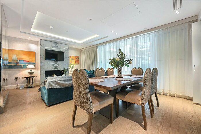 2 Bedroom Flat For Sale In Charles House, Kensington High Street, London, W14