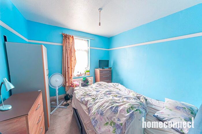 2 Bedroom Flat For Sale In Church Road, London, E12