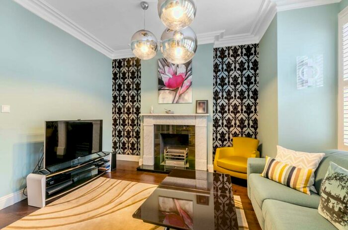 2 Bedroom Flat To Rent In Mackeson Road, Hampstead, London, NW3
