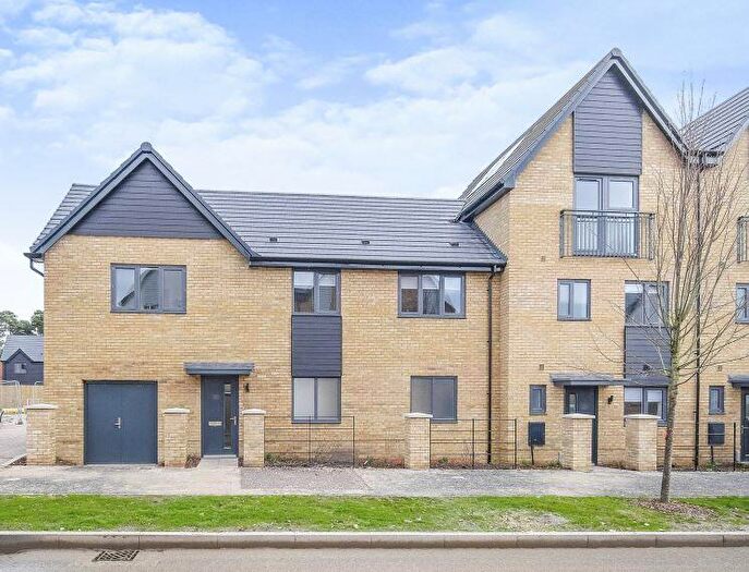 2 Bedroom Apartment To Rent In Buckler Ride, Crowthorne, RG45