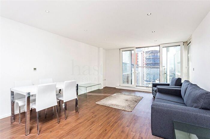 2 Bedroom Flat For Sale In The Oxygen, Western Gateway, London, E16