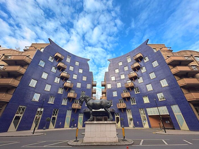 1 Bedroom Flat To Rent In The Circle, Queen Elizabeth Street, London, SE1