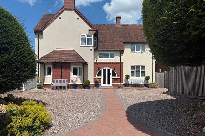 4 Bedroom Detached House For Sale In Summit Gardens, Halesowen, B63