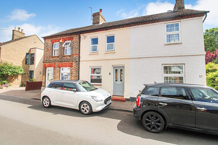 2 Bedroom Terraced House For Sale In Lawrence Road, Biggleswade, SG18