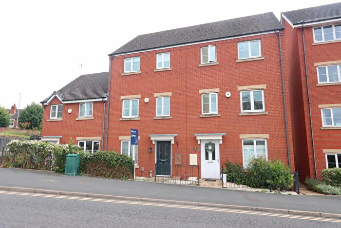 3 Bedroom Town House To Rent In Franchise Street, Kidderminster, DY11
