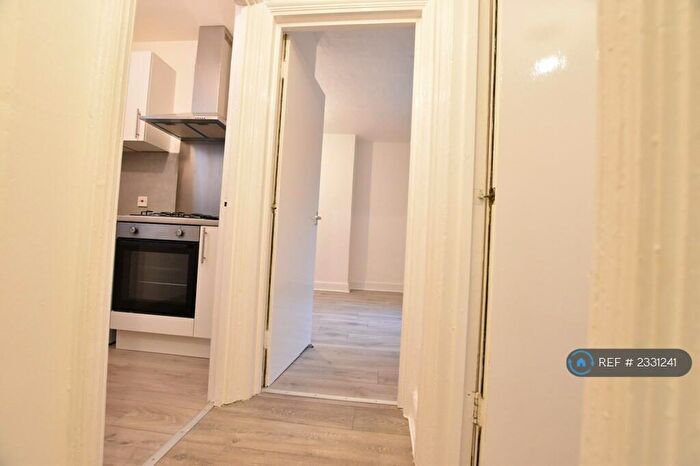 1 Bedroom Flat To Rent In Crescent Road, Luton, LU2